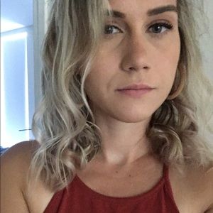 Meet your Posher, Jacquelyn